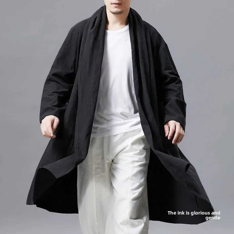 Veste haori longue homme Azami noire - vue portée en situation
