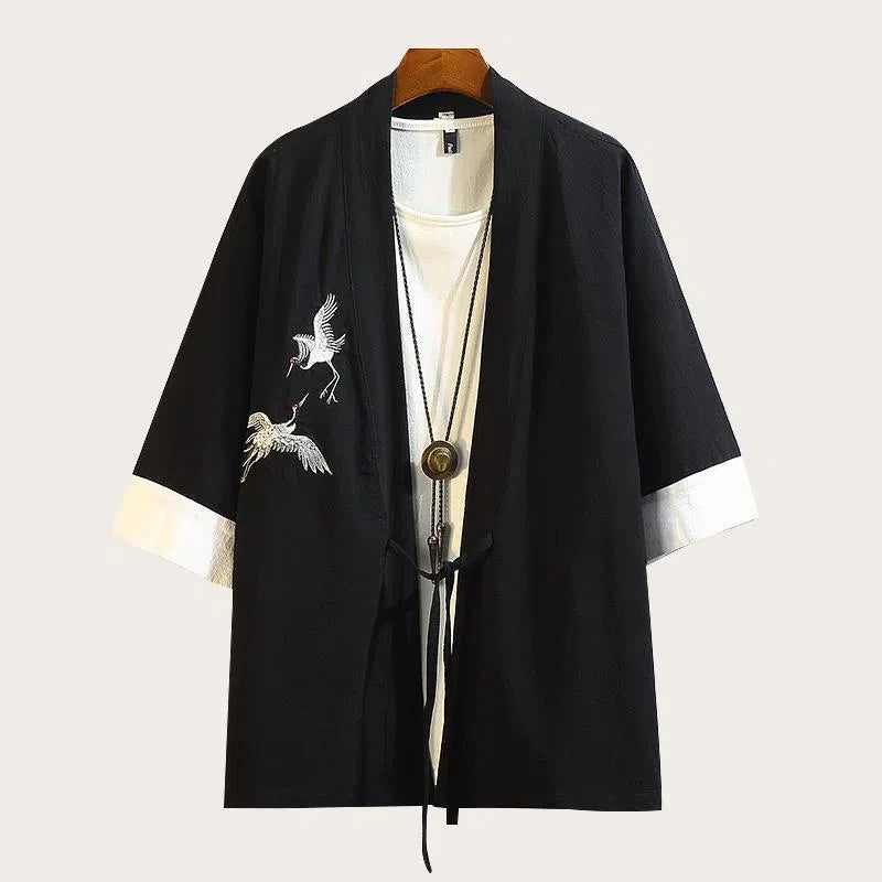 Veste kimono homme Shizu noire a grues - photo fournisseur