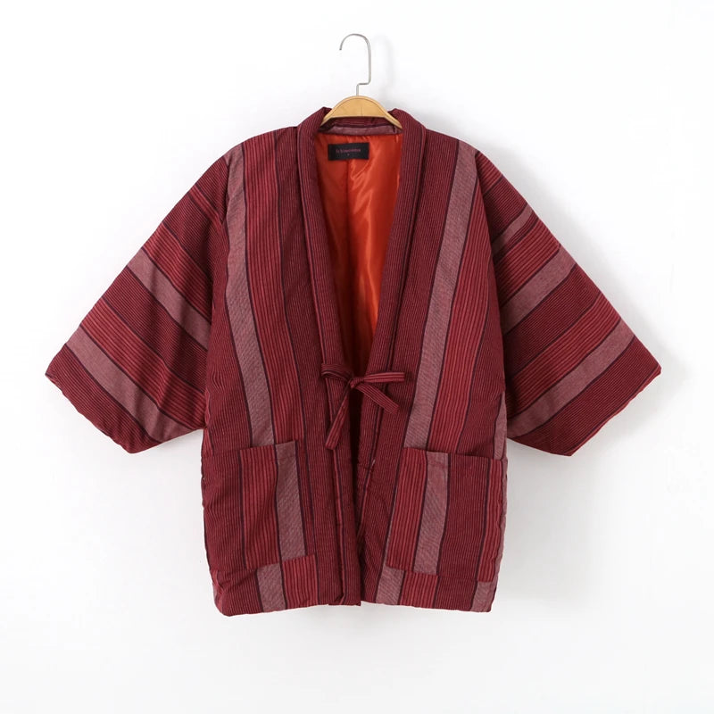 Hanten matelasse femme Musubi rouge raye - photo fournisseur