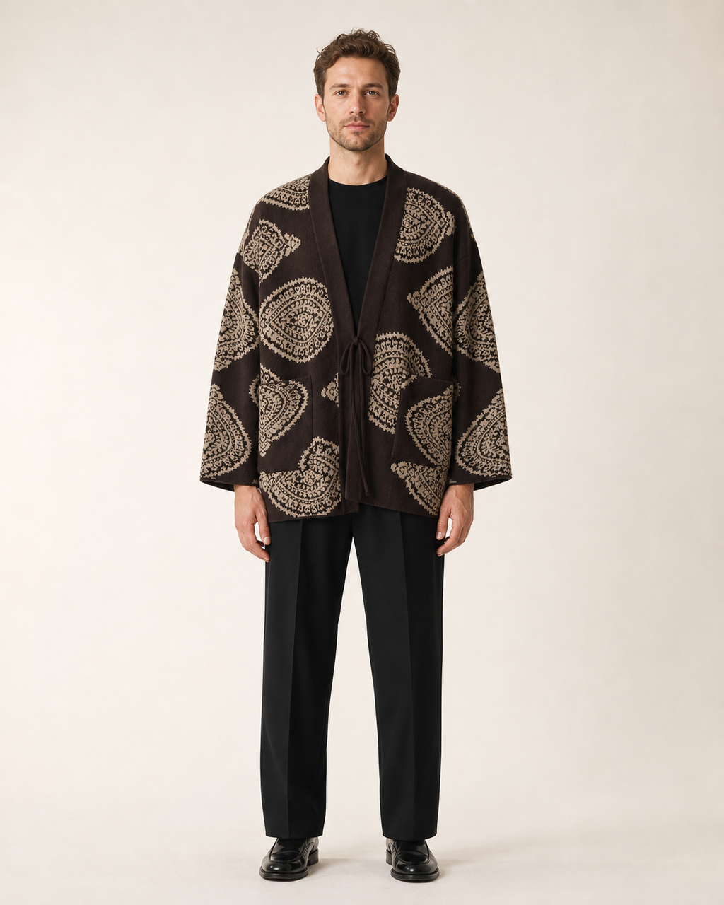 Kimono cardigan homme Hiro cafe a motifs ecrus - vue de face