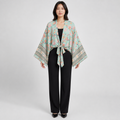 Kimono court femme Koharu menthe et fleurs corail - vue de face