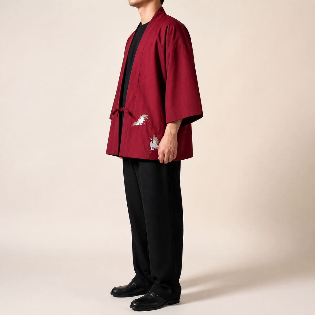 Kimono homme Koharu Rouge a grues brodees - vue de profil
