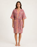 Peignoir kimono femme Fuyuko rose à motifs japonais - vue de face