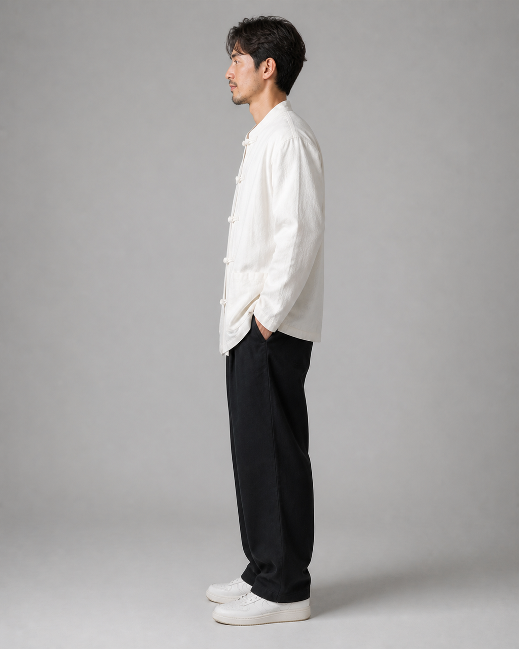 Veste à col mao homme Ume blanc - vue de profil portée par un modèle masculin